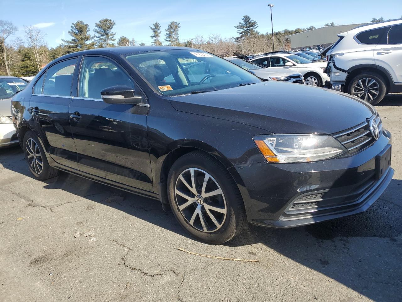 2017 VOLKSWAGEN JETTA SE - Image 4