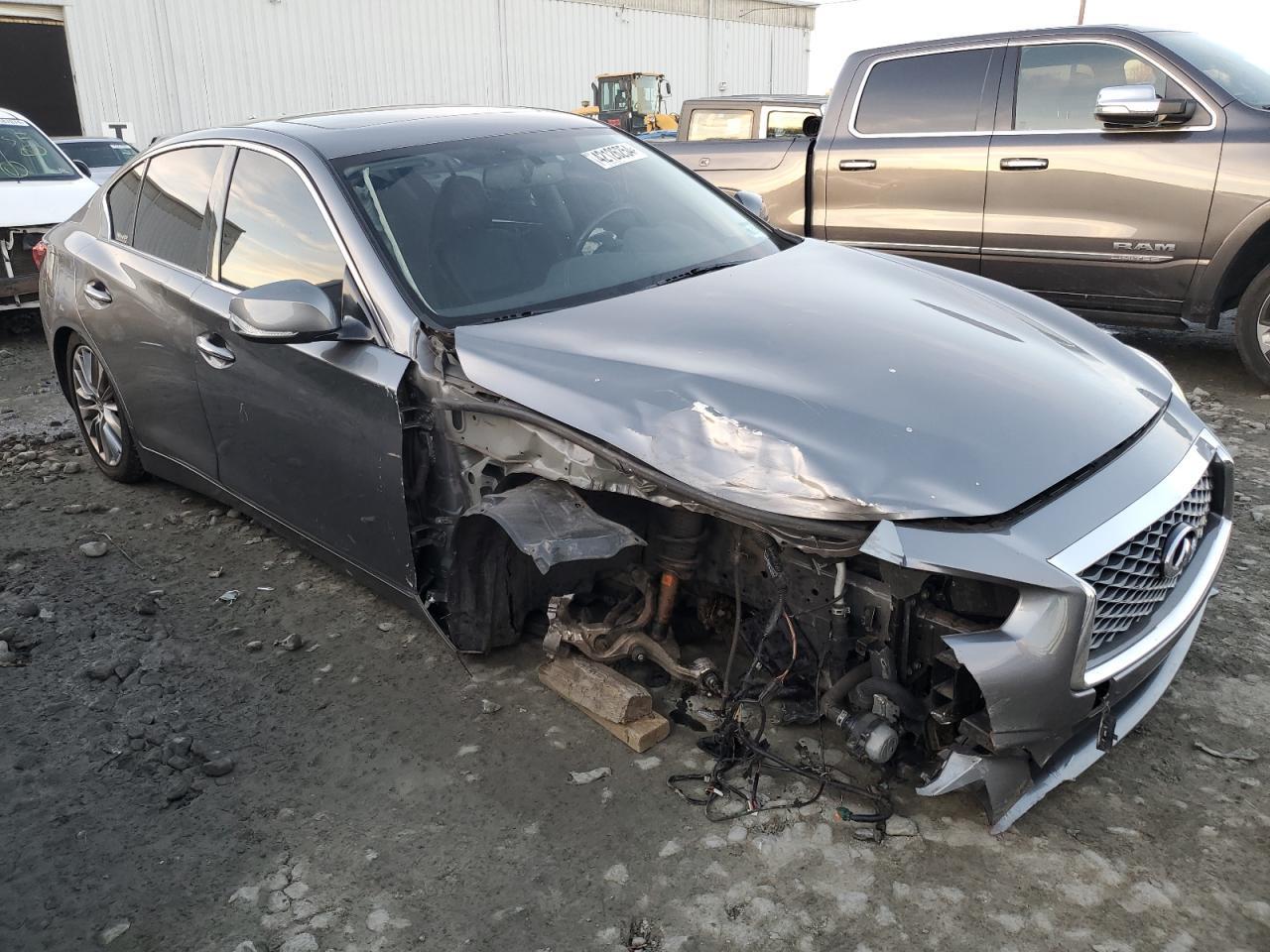 2018 INFINITI Q50 LUXE - Image 4