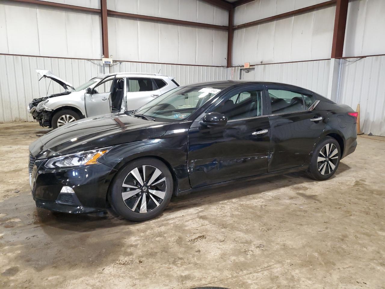 2022 NISSAN ALTIMA SV