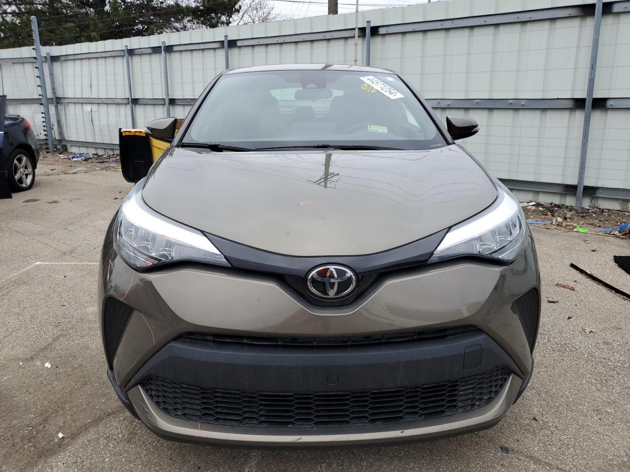 2021 TOYOTA C-HR XLE - Фото 5