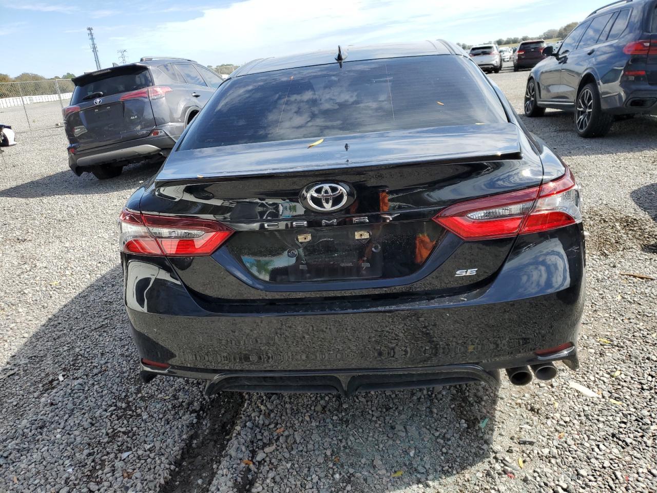 2021 TOYOTA CAMRY SE - Фото 6