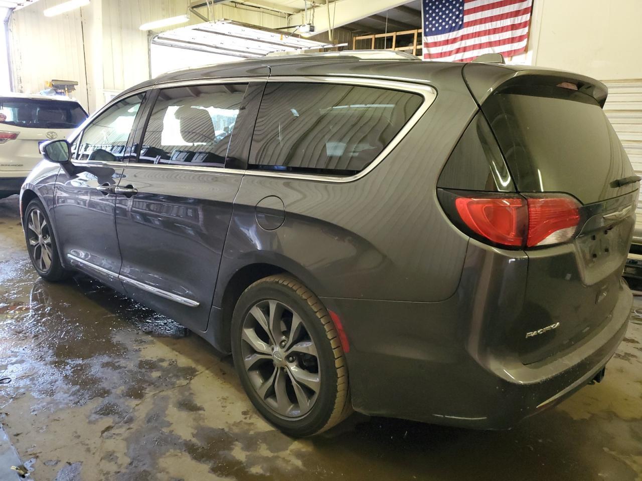 2017 CHRYSLER PACIFICA L - Image 2