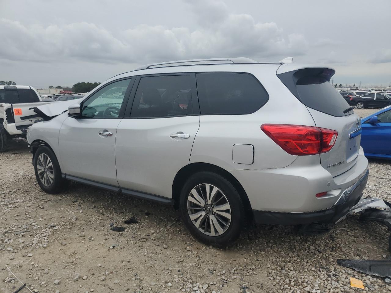 2019 NISSAN PATHFINDER - Фото 2
