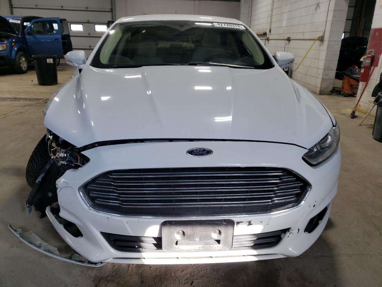 2014 FORD FUSION SE - Image 5