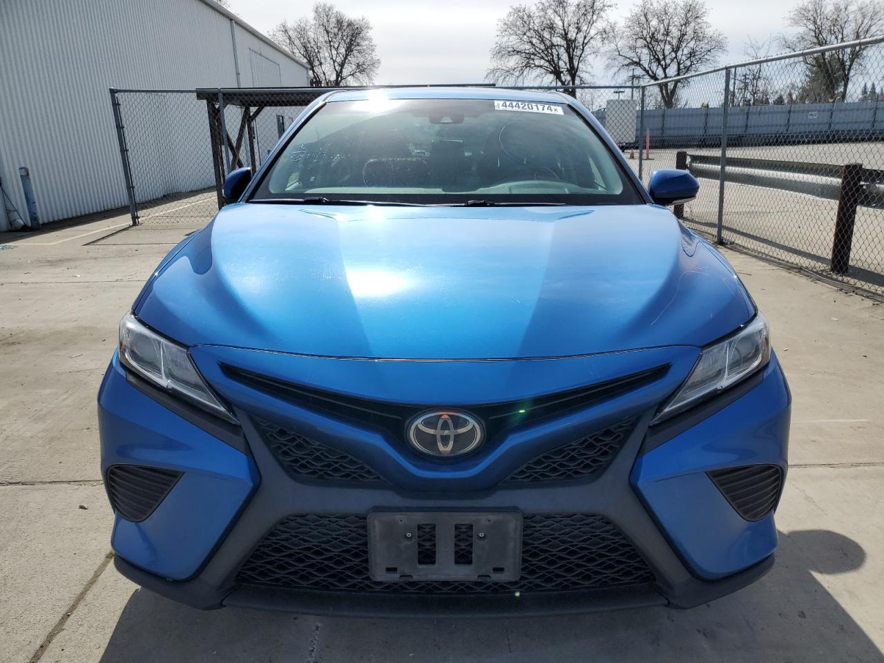 2018 TOYOTA CAMRY L - Фото 5
