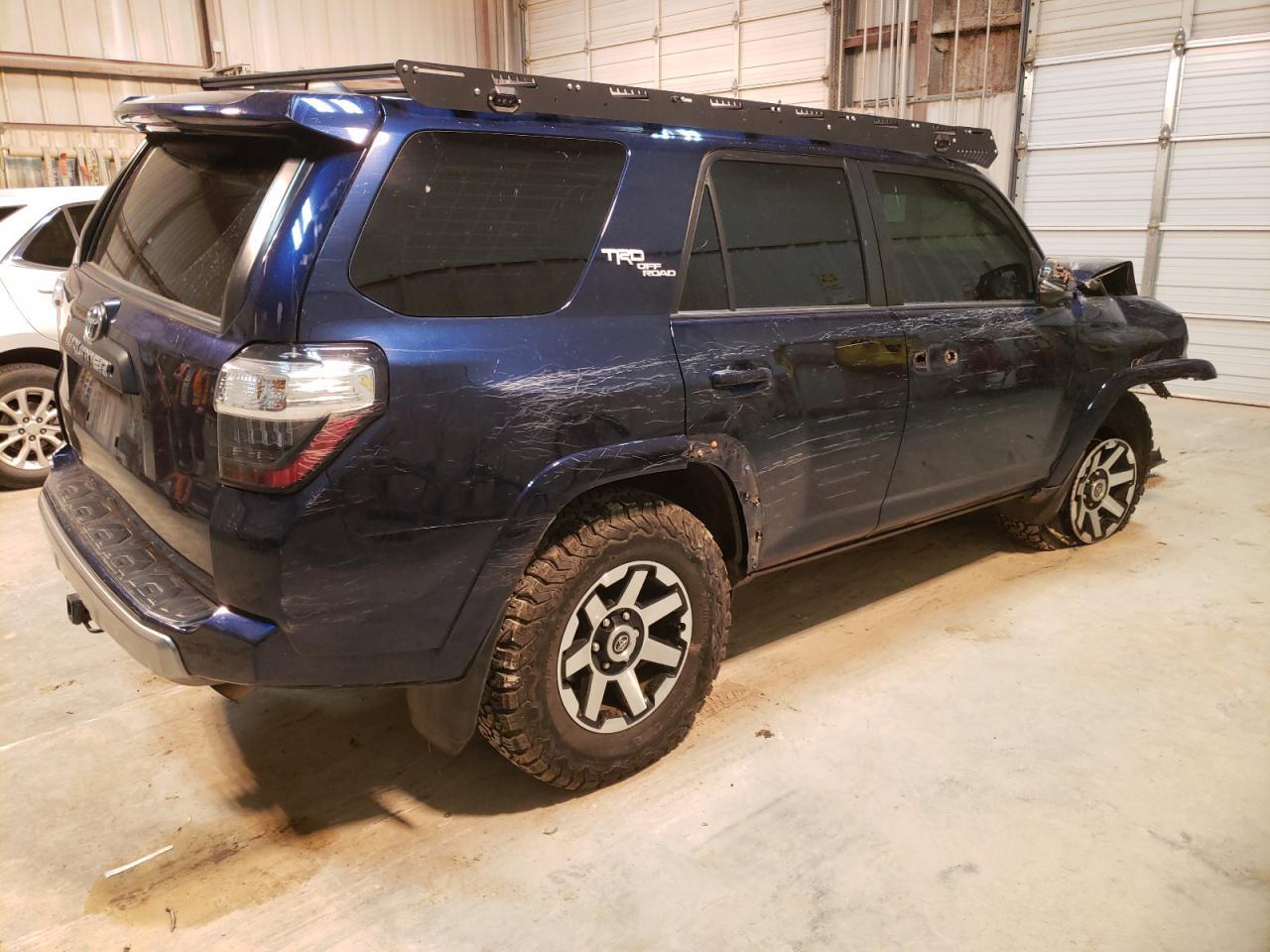 2019 TOYOTA 4RUNNER SR - Фото 3