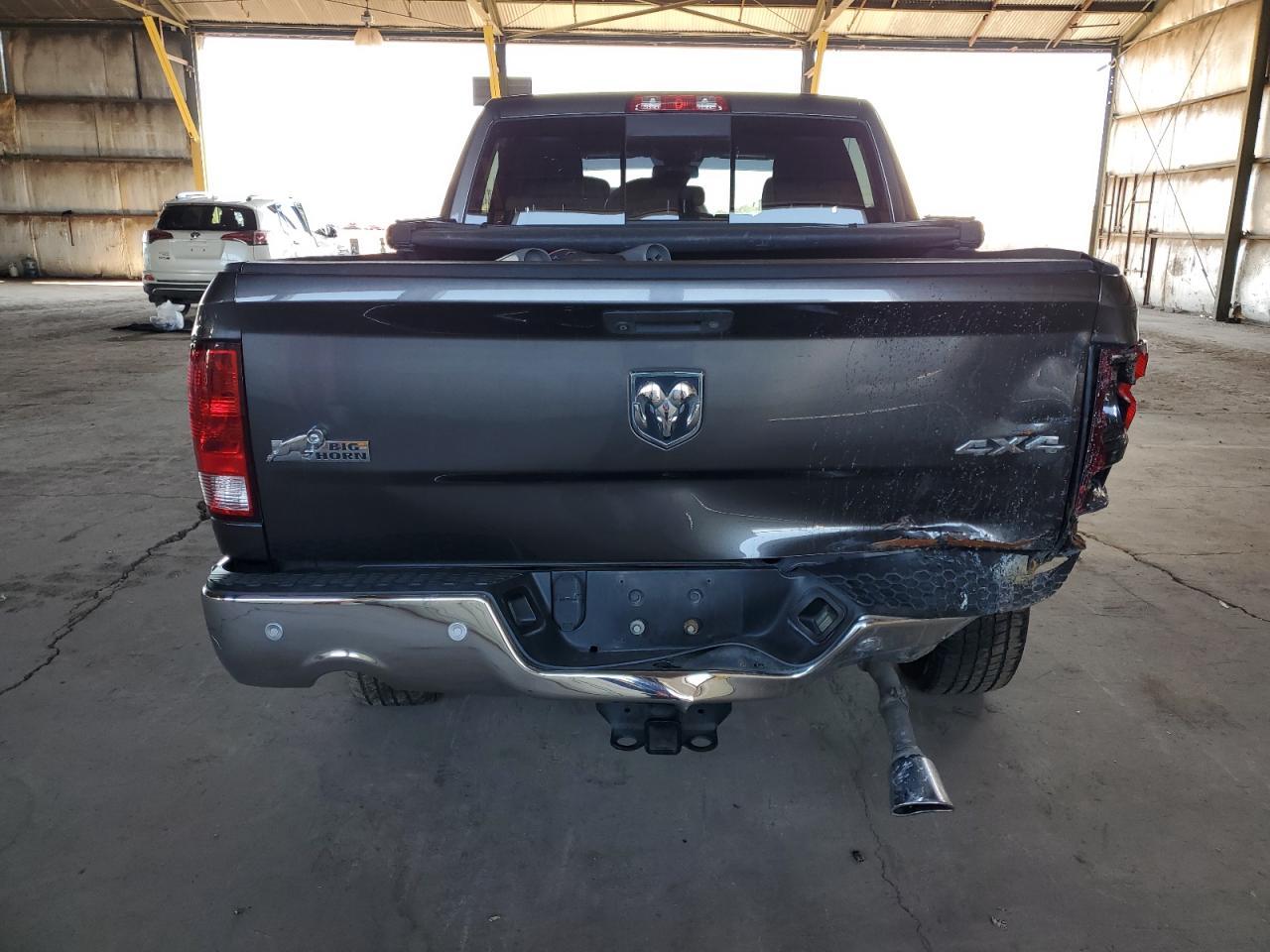 2017 RAM 1500 SLT - Image 6