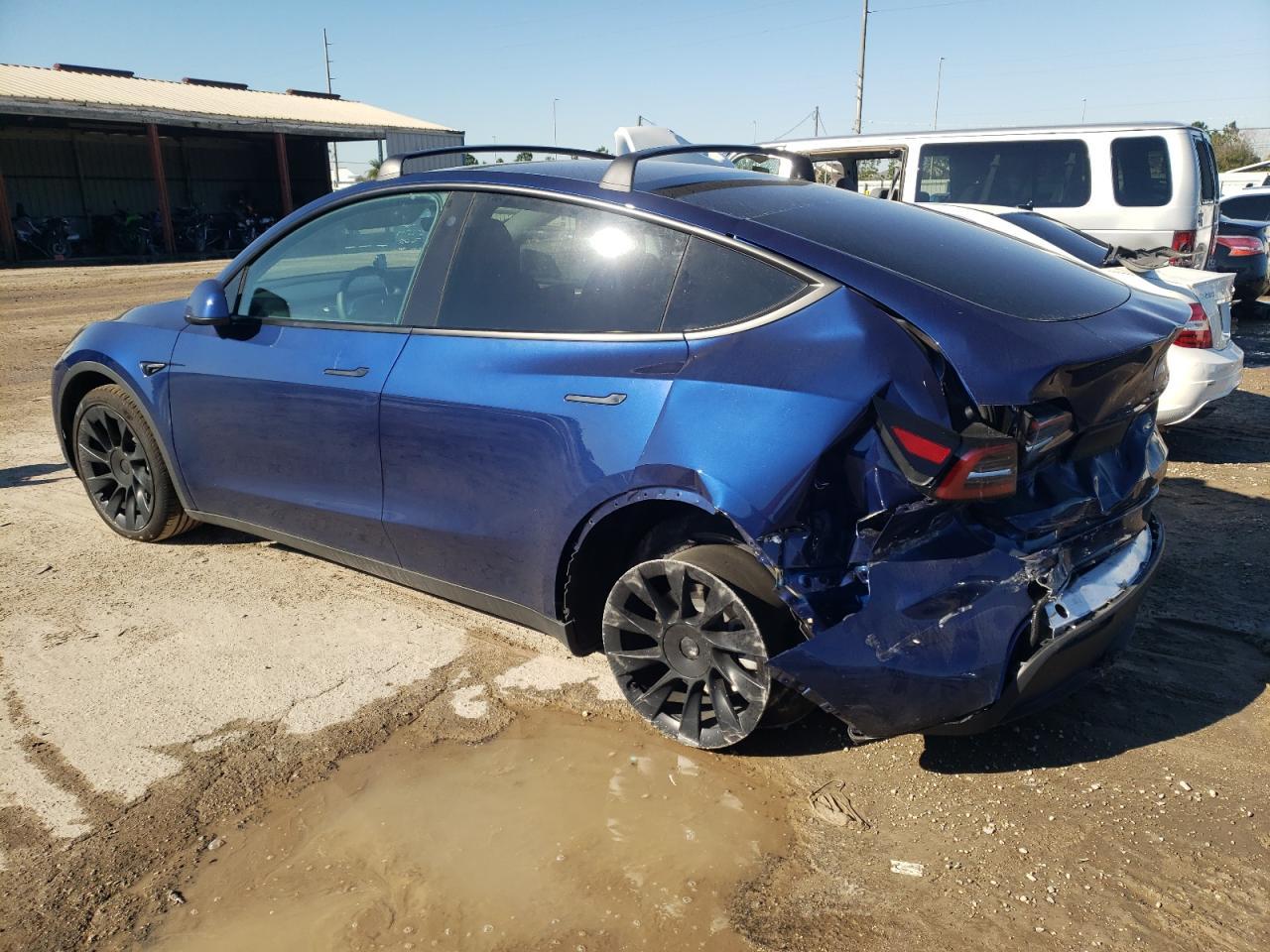2023 TESLA MODEL Y - Фото 2