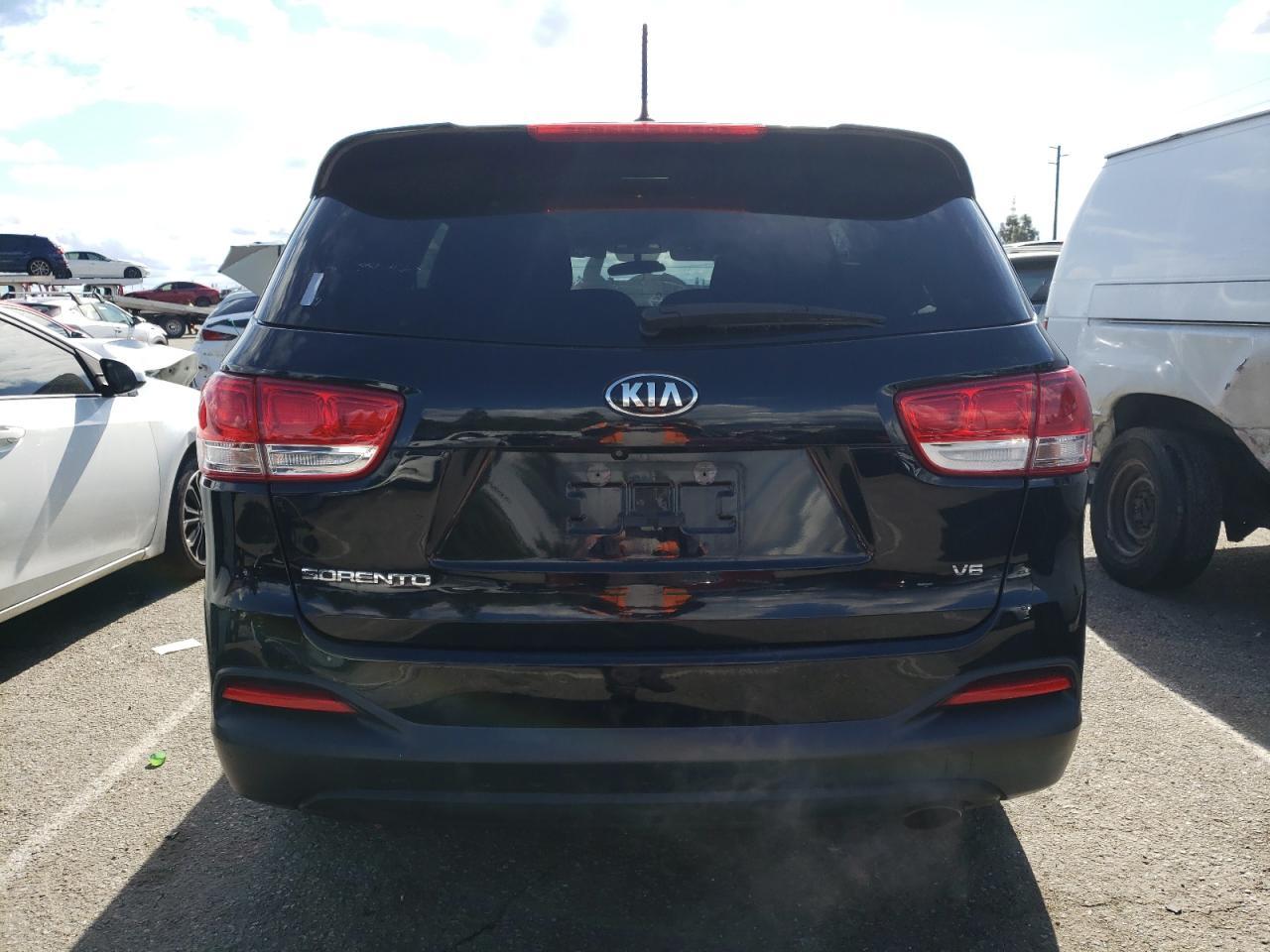 2016 KIA SORENTO LX - Image 6