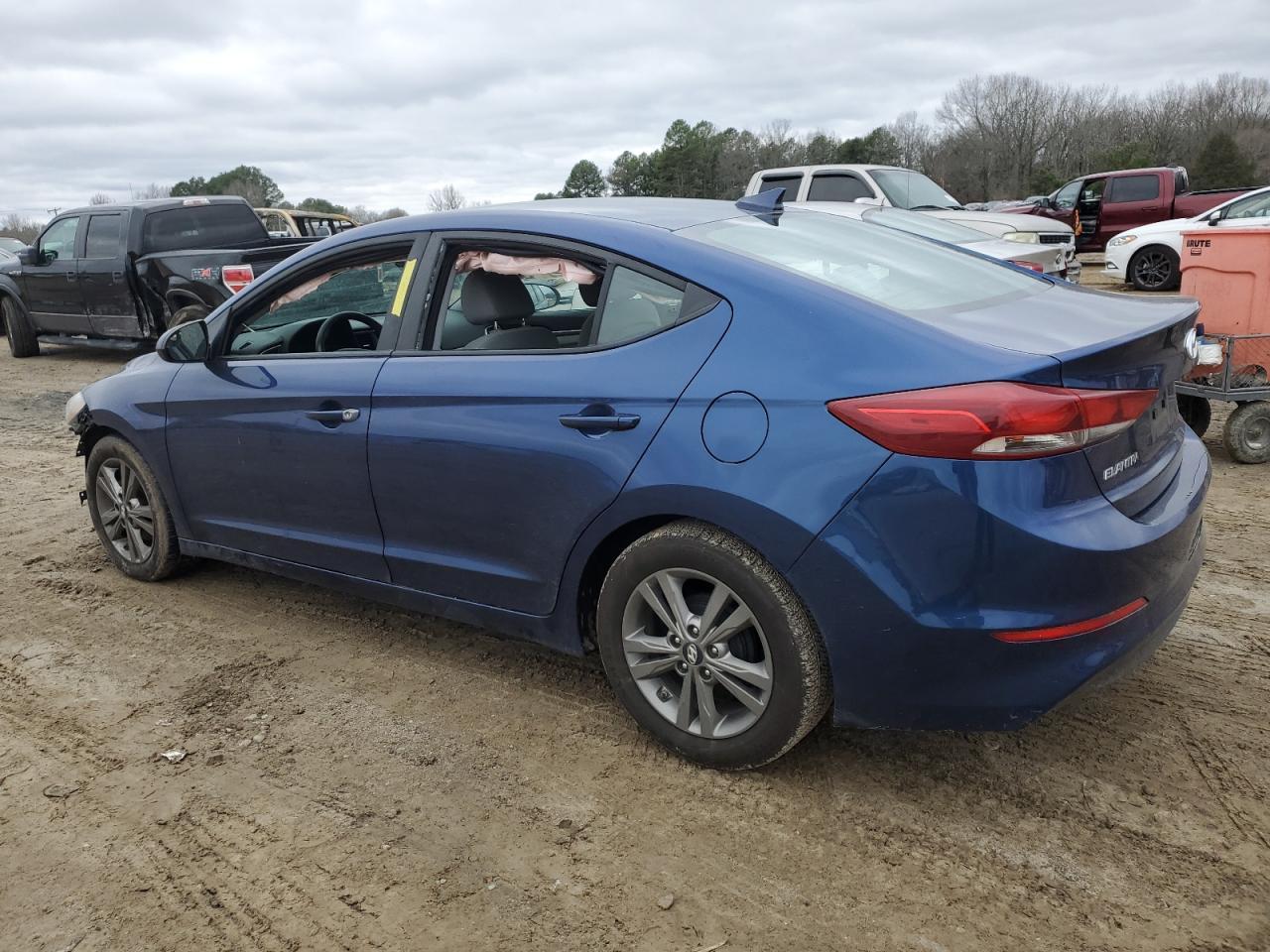 2017 HYUNDAI ELANTRA SE - Фото 2