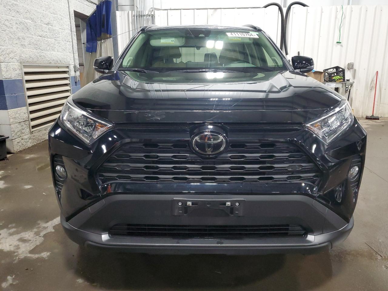 2020 TOYOTA RAV4 XLE P - Фото 5
