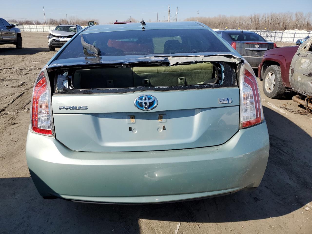 2015 TOYOTA PRIUS - Фото 6