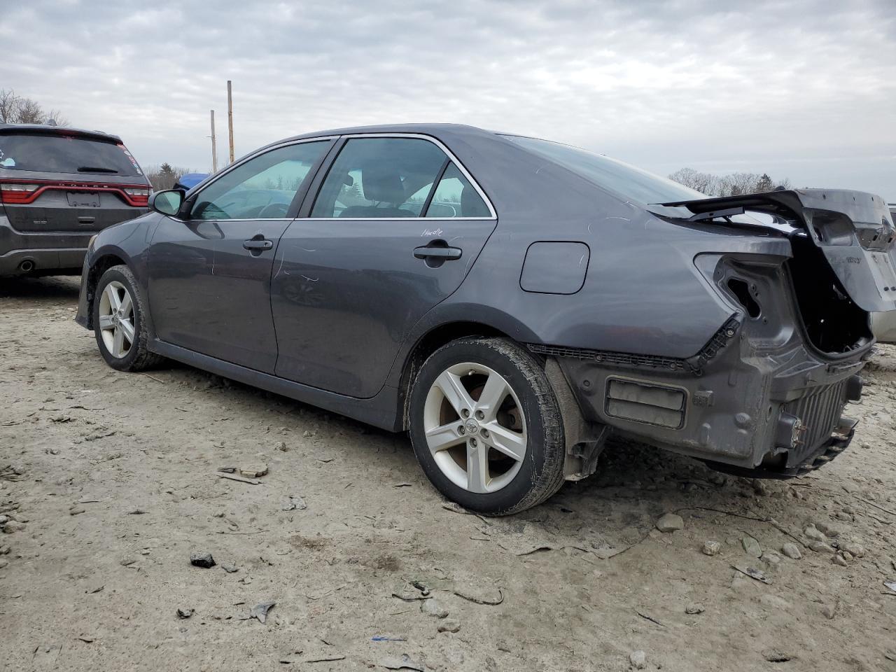 2013 TOYOTA CAMRY L - Фото 2