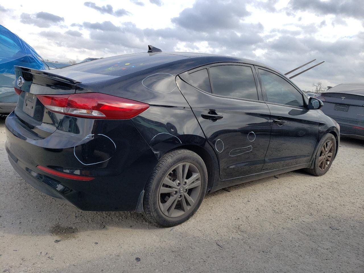 2018 HYUNDAI ELANTRA SE - Фото 3