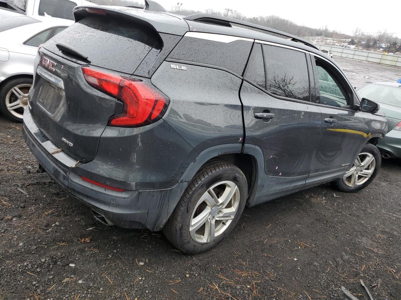 2018 GMC TERRAIN SL - Image 3