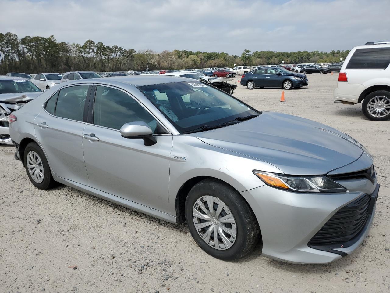 2018 TOYOTA CAMRY LE - Image 4