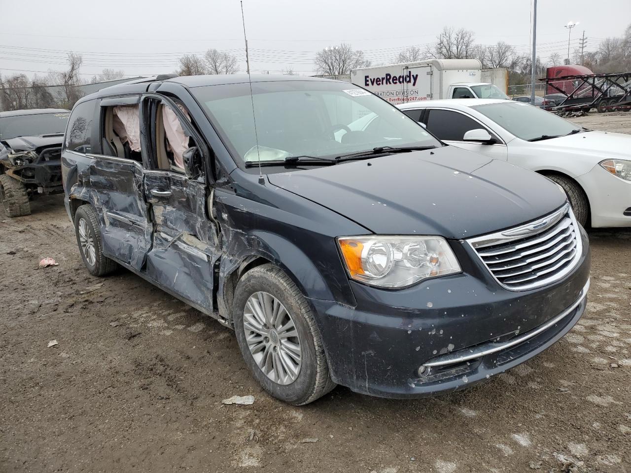 2014 CHRYSLER TOWN & COU - Image 4