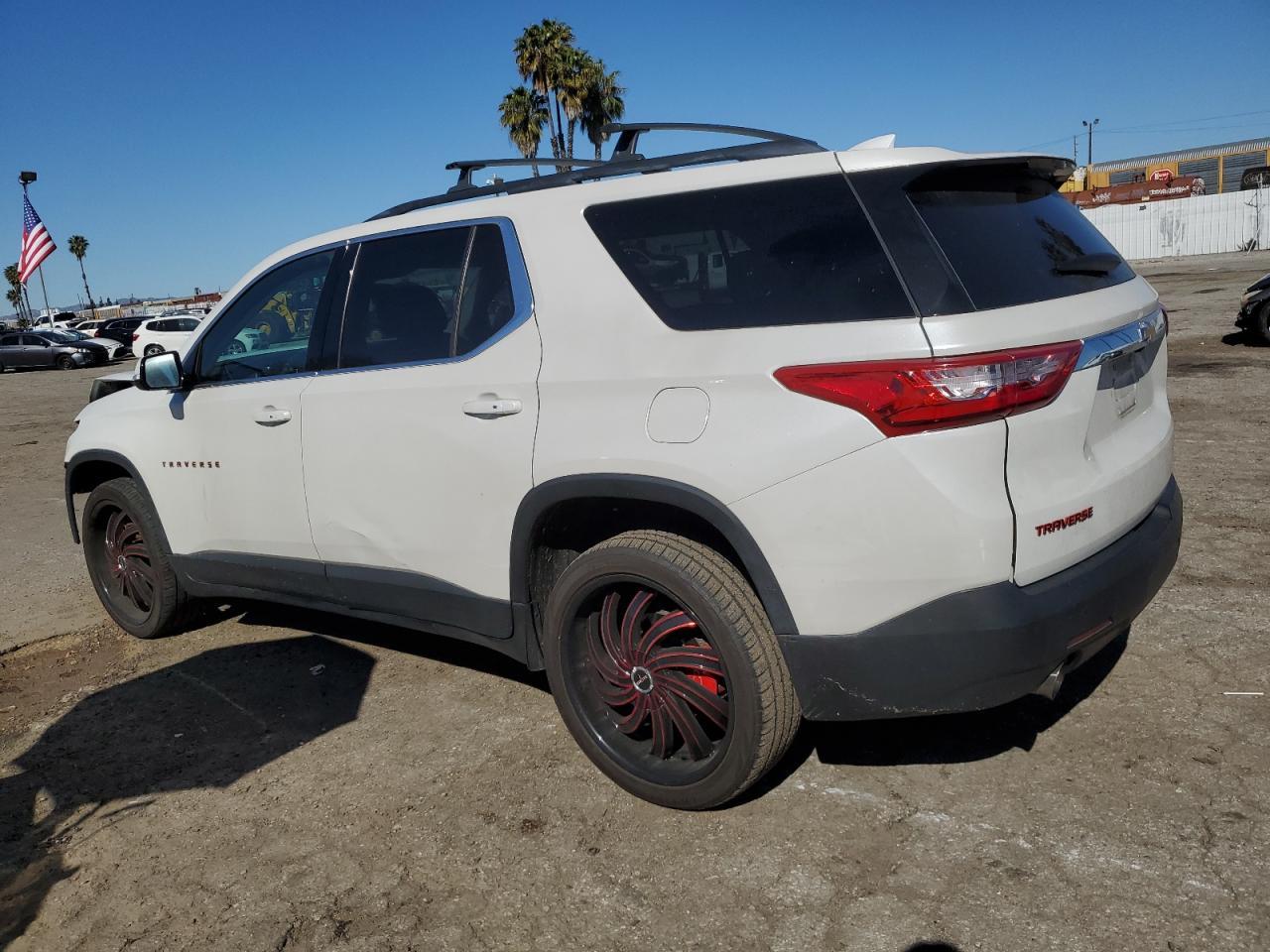 2020 CHEVROLET TRAVERSE L - Image 2