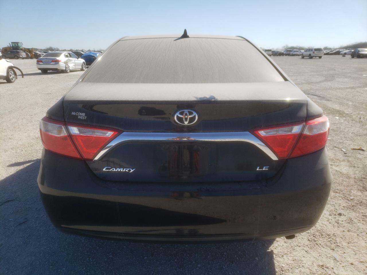 2016 TOYOTA CAMRY LE - Фото 6