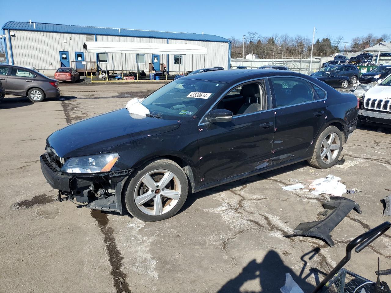 2013 VOLKSWAGEN PASSAT SE