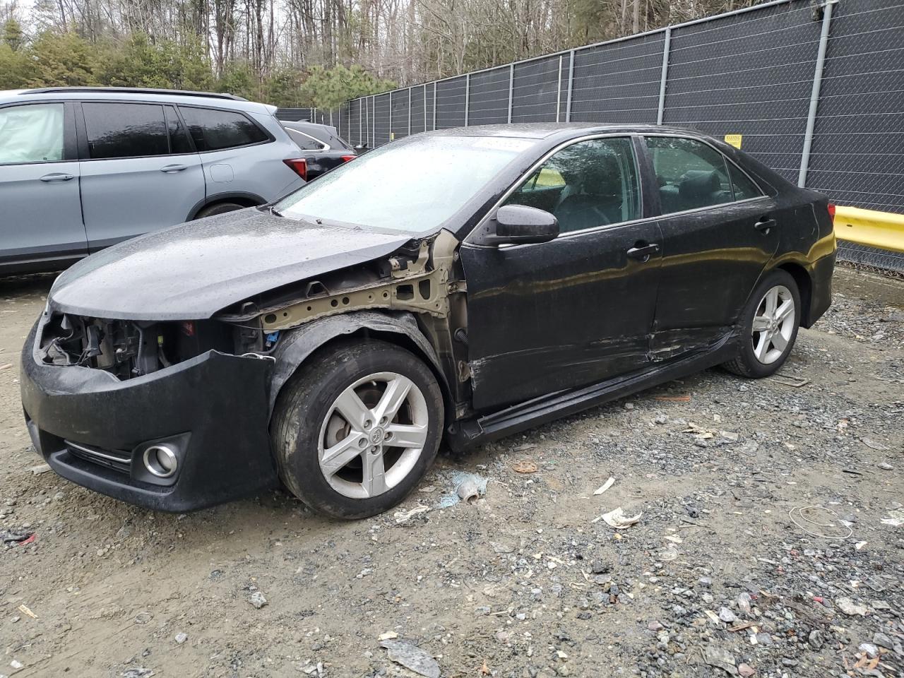 2013 TOYOTA CAMRY car image