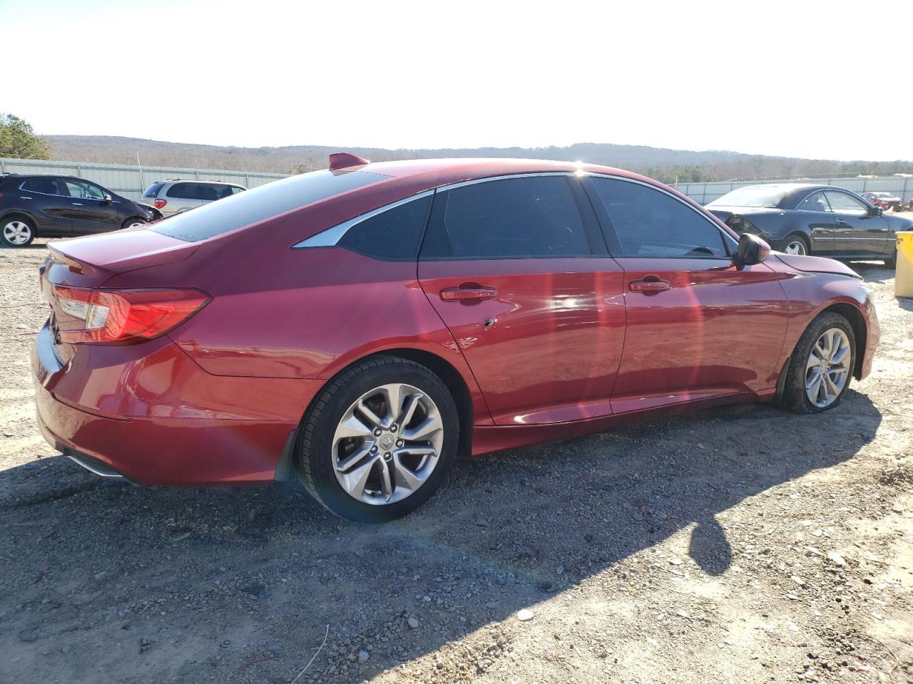 2018 HONDA ACCORD LX - Image 3