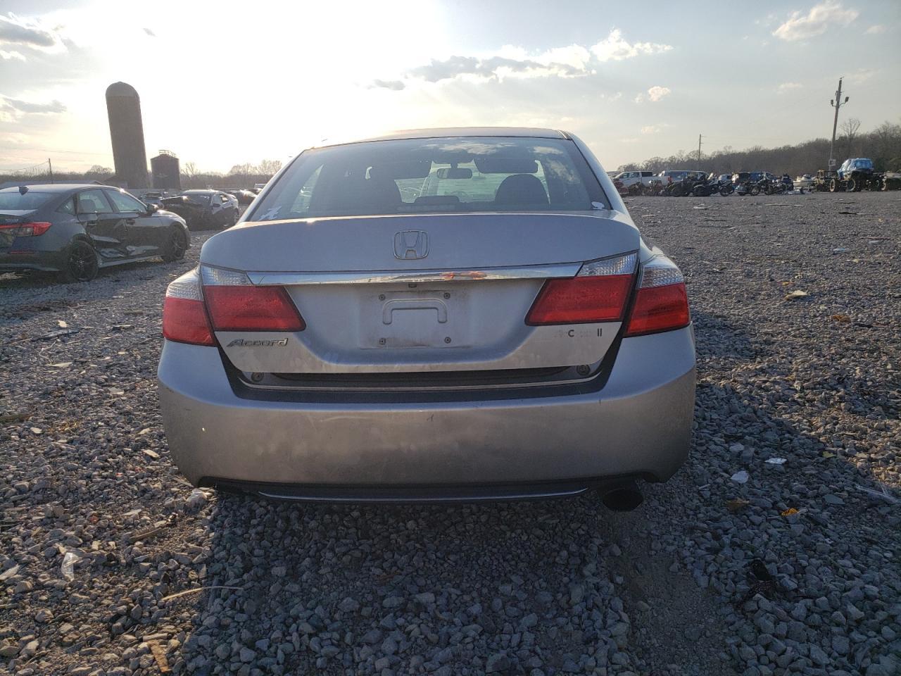 2014 HONDA ACCORD LX - Image 6