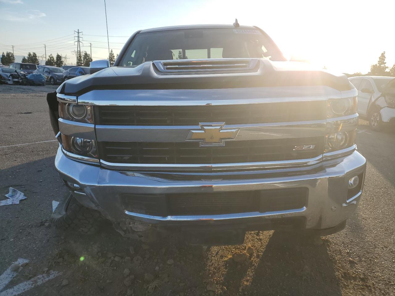 2017 CHEVROLET SILVERADO - Image 5