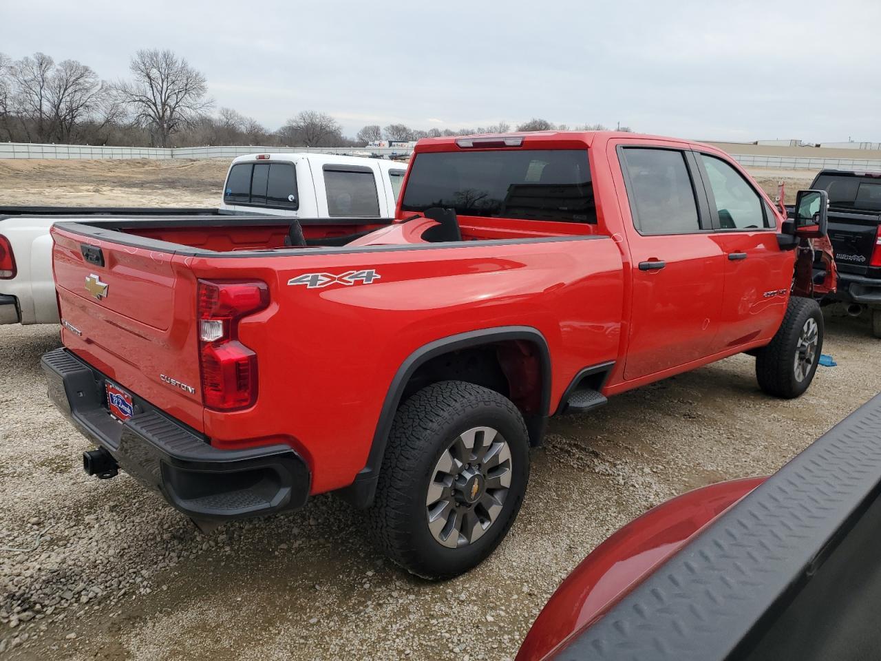 2023 CHEVROLET SILVERADO - Фото 3