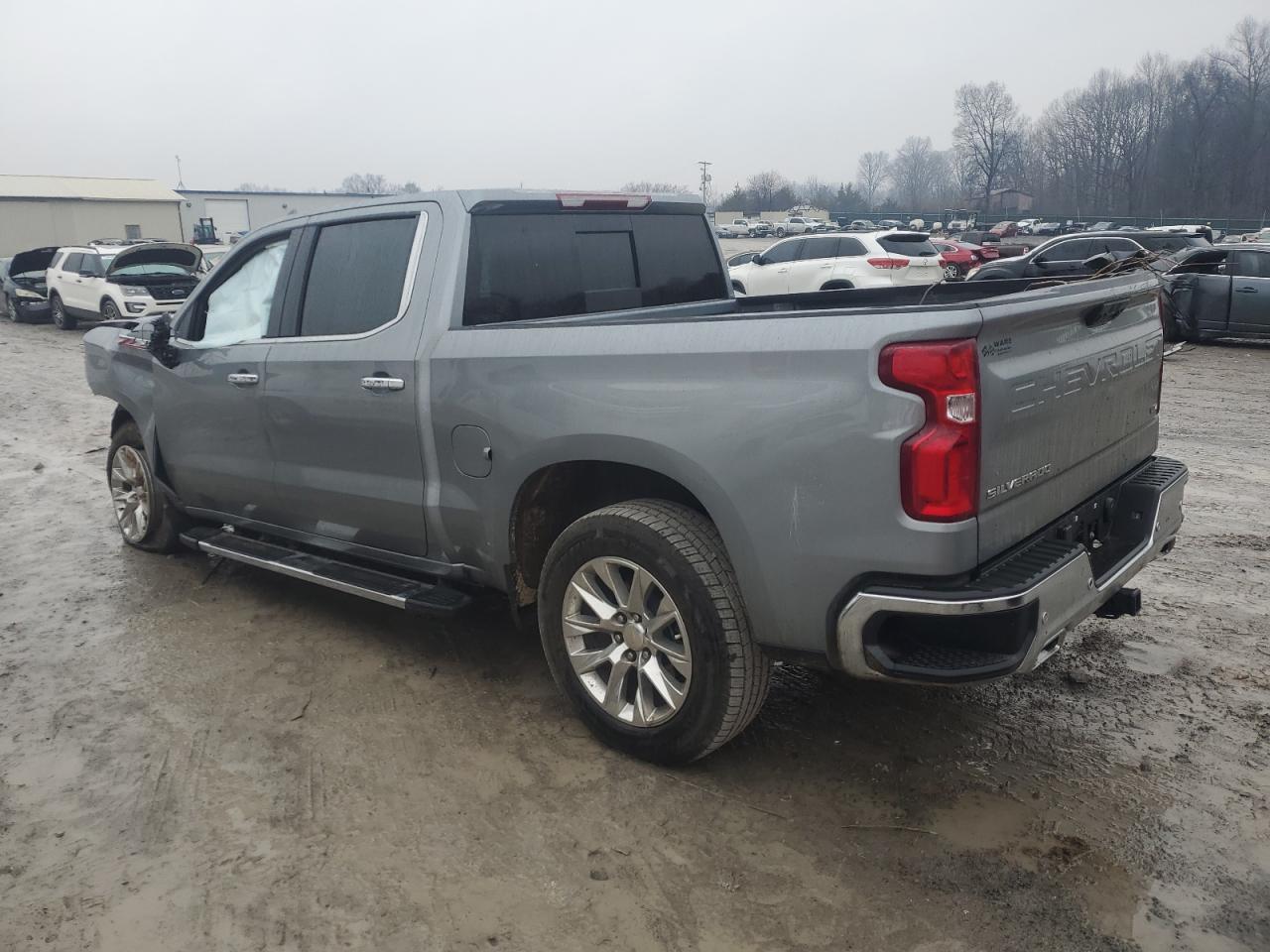 2024 CHEVROLET SILVERADO - Image 2
