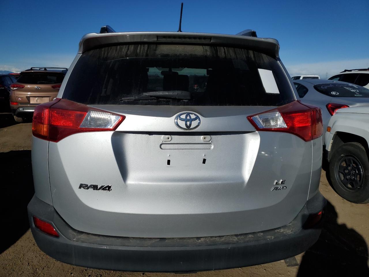 2014 TOYOTA RAV4 LE - Фото 6