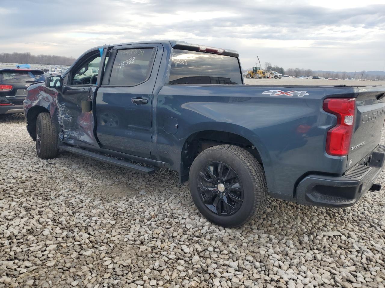 2020 CHEVROLET SILVERADO - Фото 2