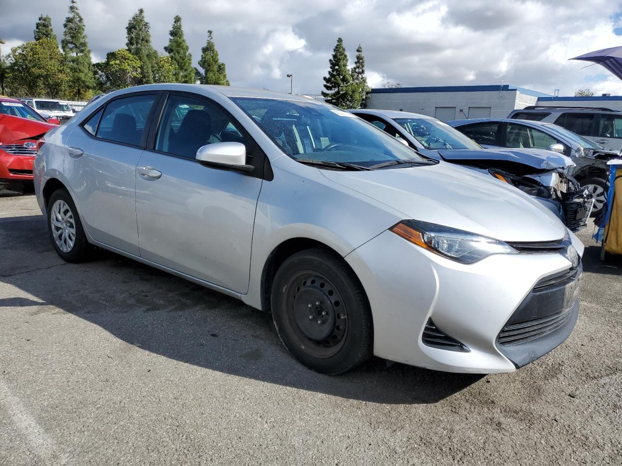 2018 TOYOTA COROLLA L - Фото 4