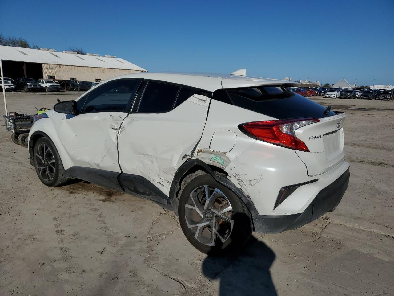 2018 TOYOTA C-HR XLE - Image 2