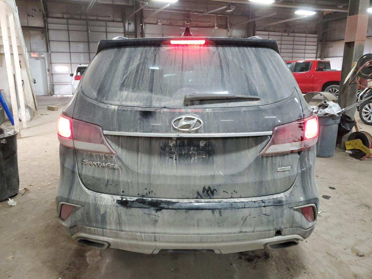 2017 HYUNDAI SANTA FE S - Image 6
