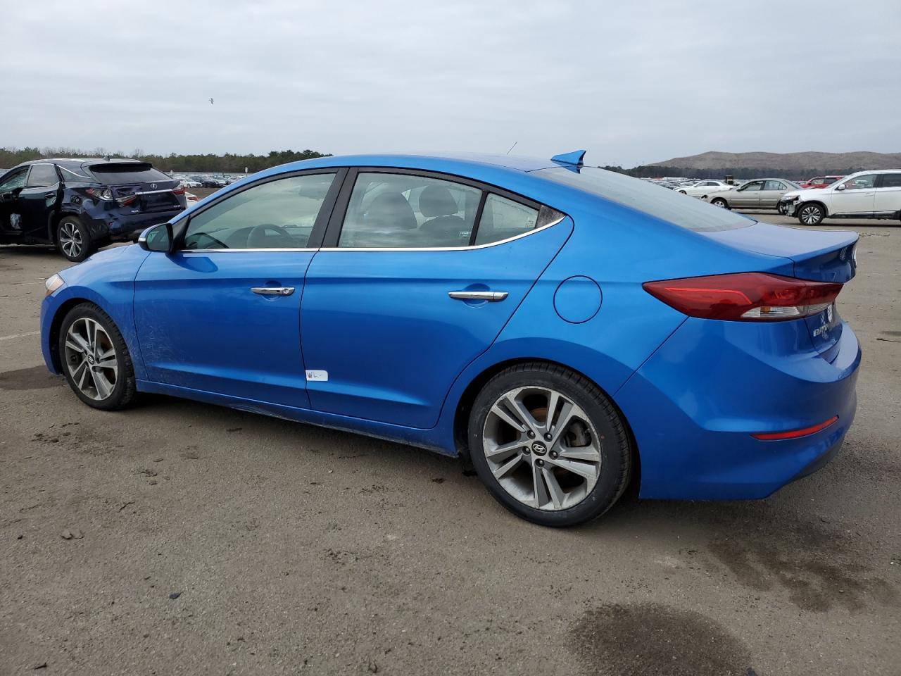 2017 HYUNDAI ELANTRA SE - Image 2