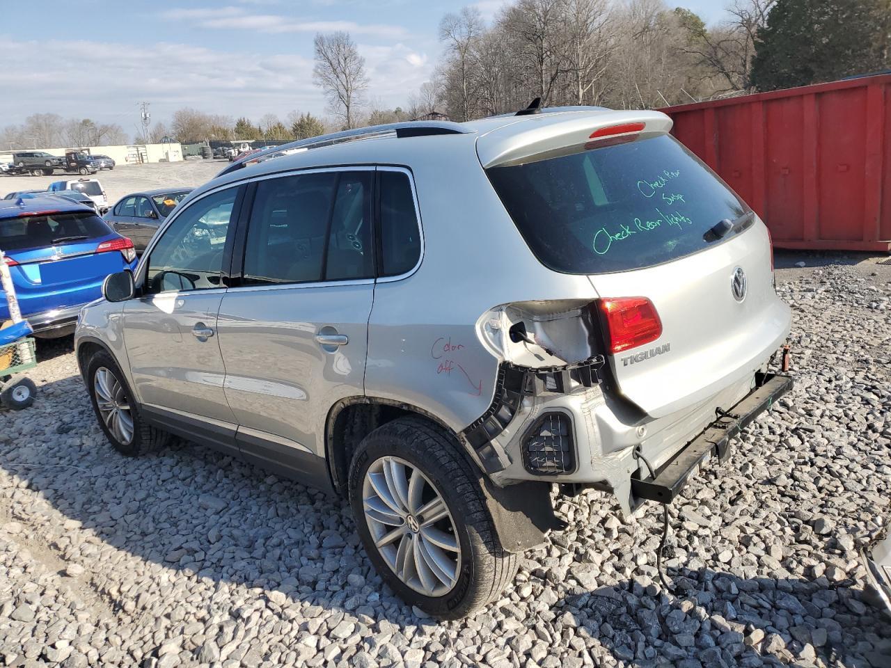 2014 VOLKSWAGEN TIGUAN S - Фото 2
