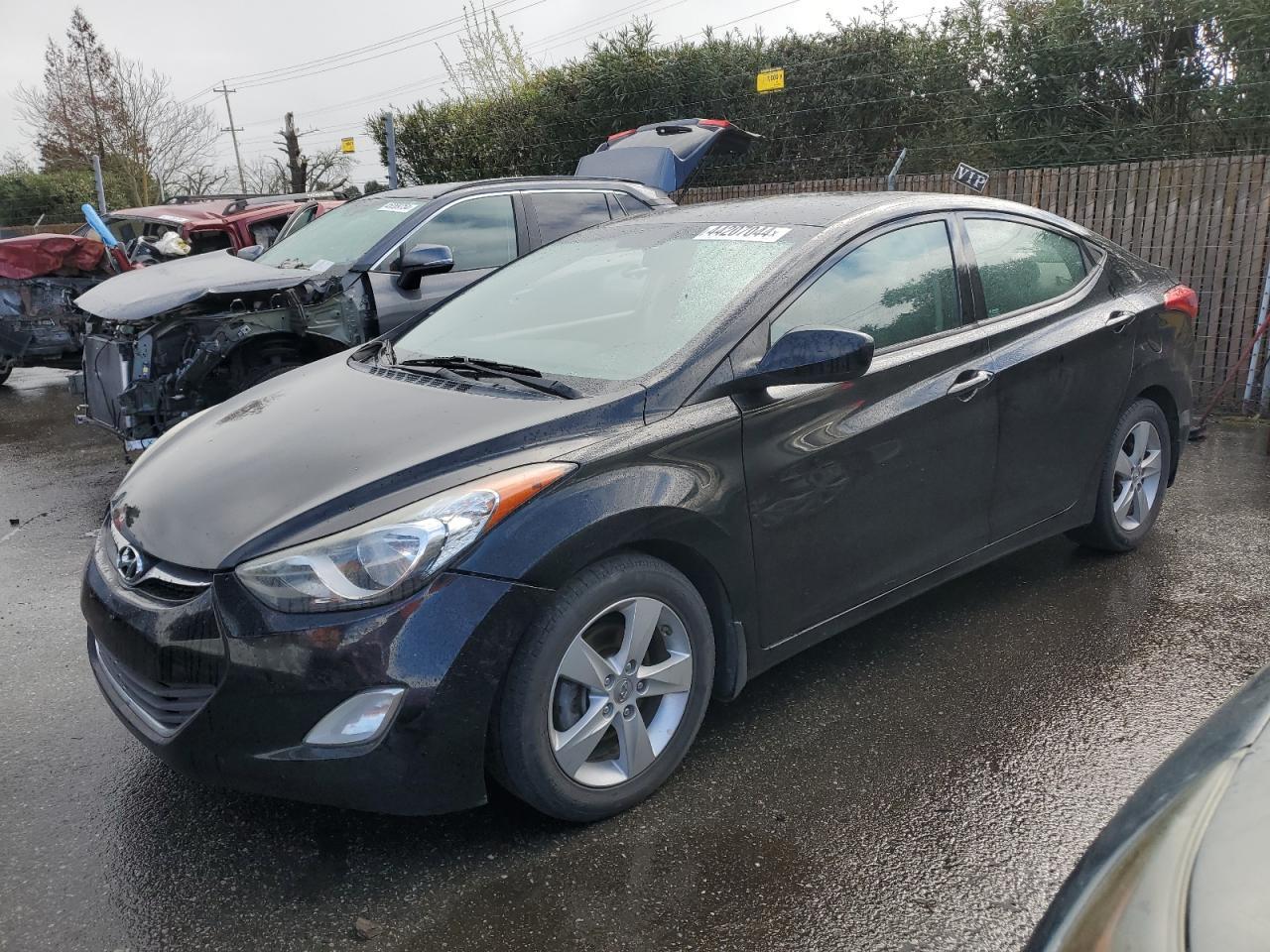 2013 HYUNDAI ELANTRA GL