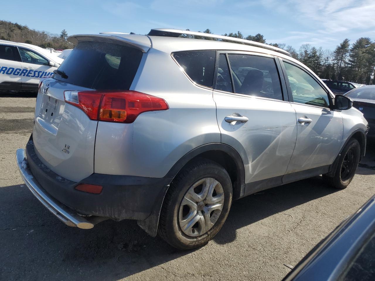 2014 TOYOTA RAV4 LE - Фото 3