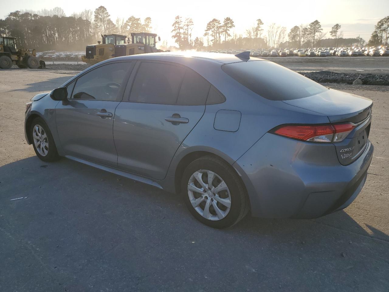 2020 TOYOTA COROLLA LE - Фото 2
