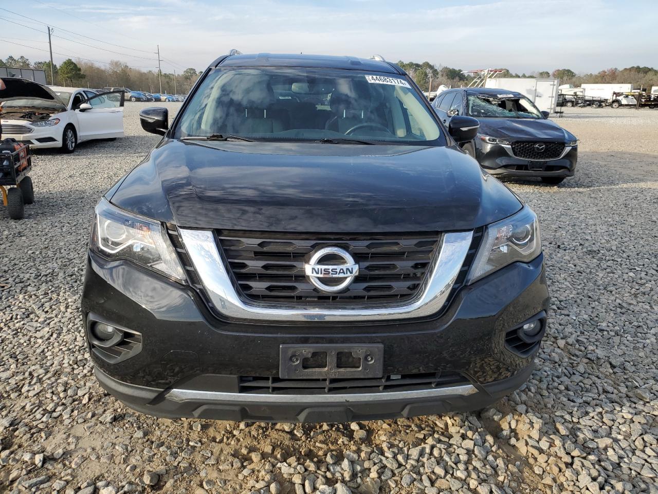 2017 NISSAN PATHFINDER - Фото 5