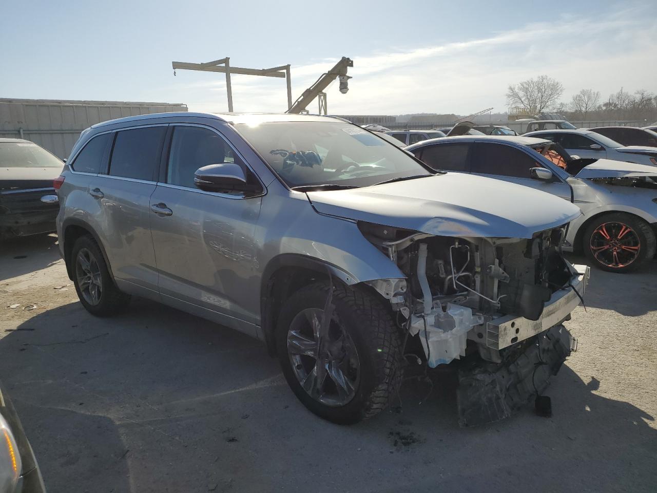 2019 TOYOTA HIGHLANDER - Фото 4