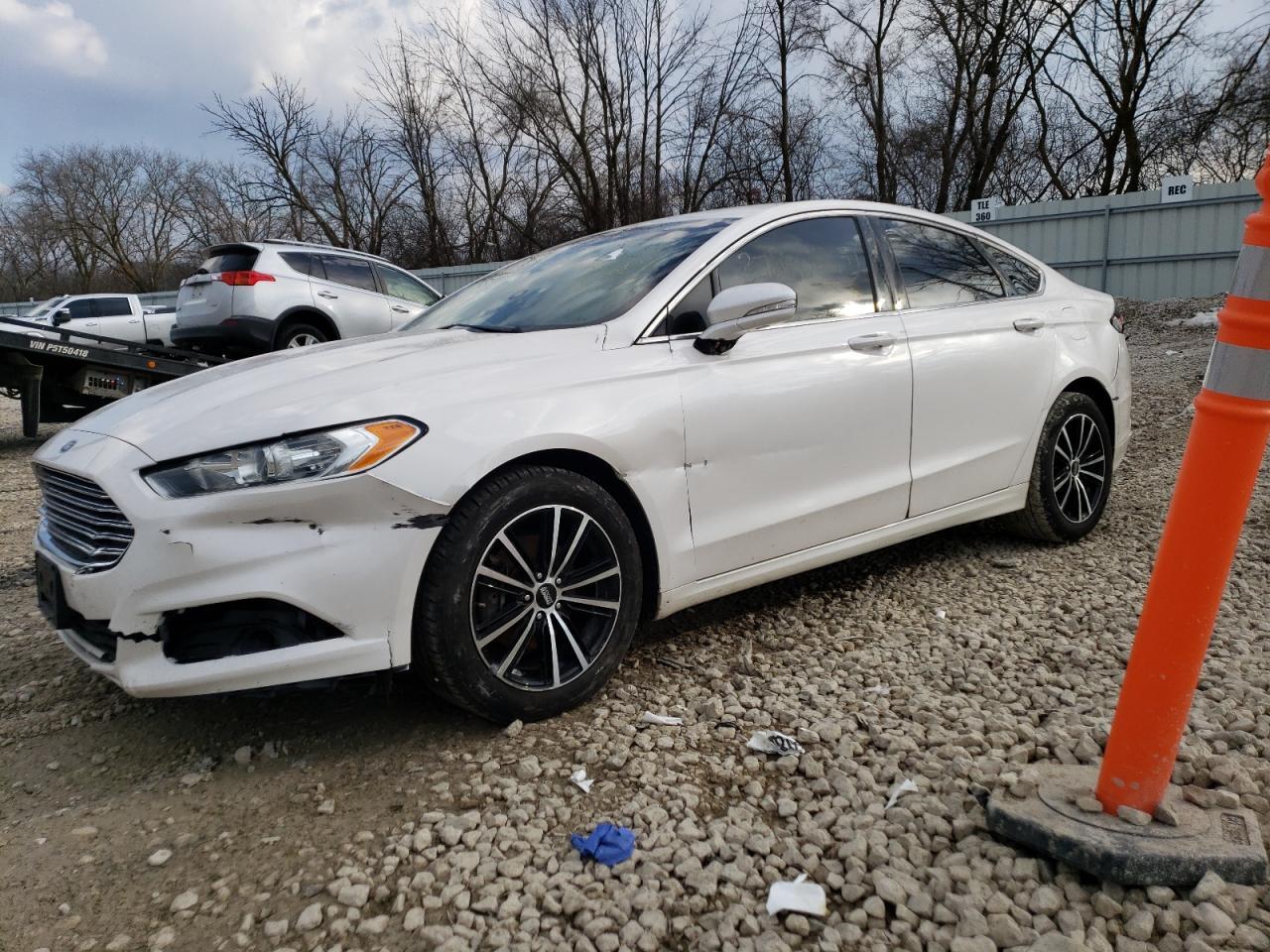 2015 FORD FUSION SE car image