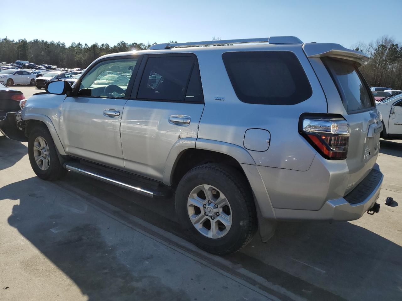 2018 TOYOTA 4RUNNER SR - Фото 2