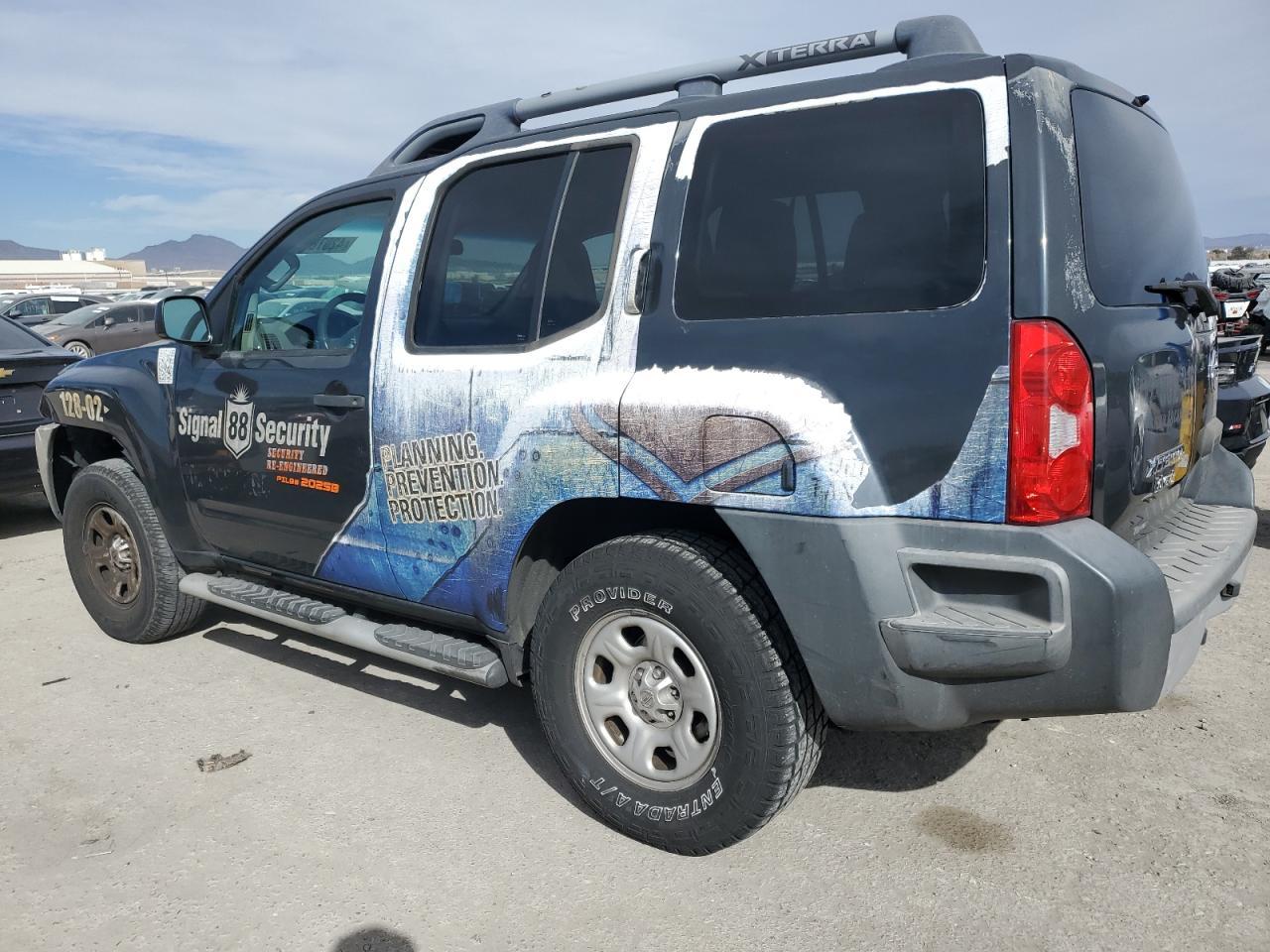2013 NISSAN XTERRA X - Image 2