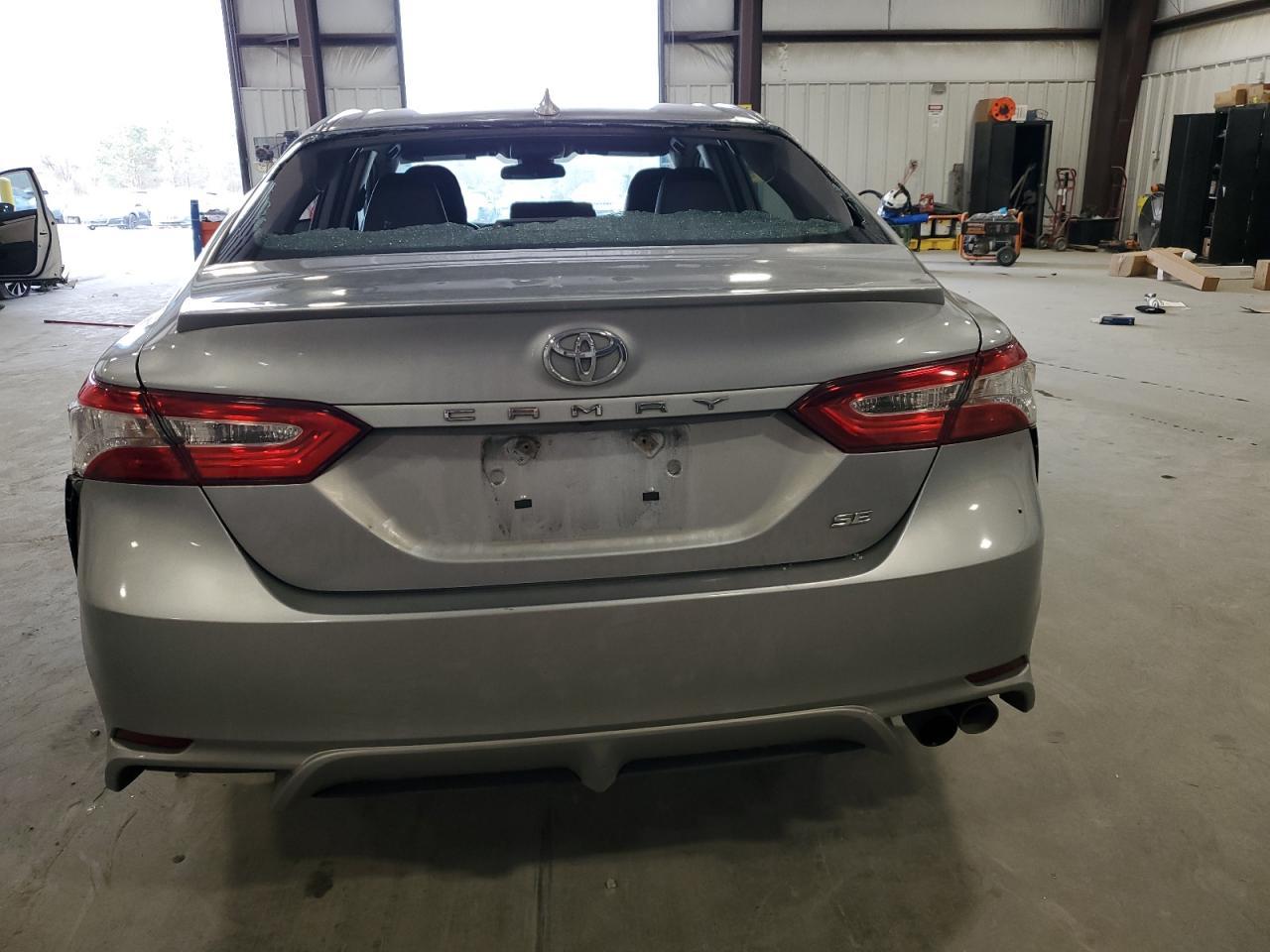 2020 TOYOTA CAMRY SE - Image 6