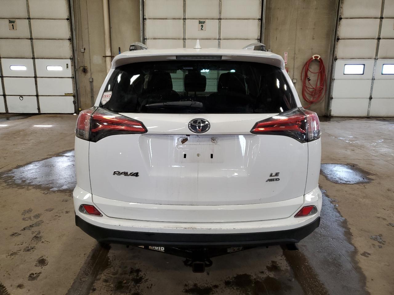2017 TOYOTA RAV4 LE - Image 6