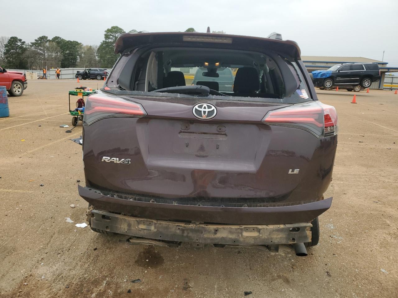 2017 TOYOTA RAV4 LE - Image 6