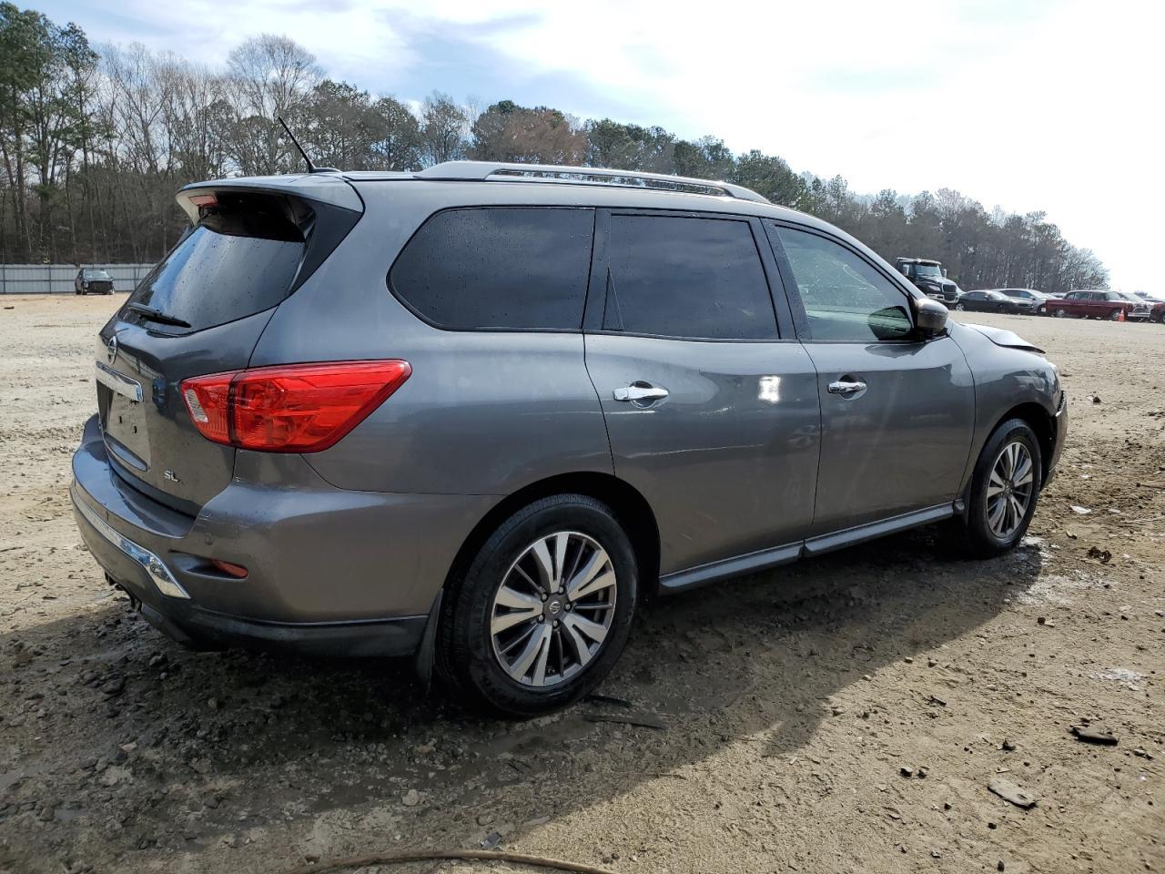 2017 NISSAN PATHFINDER - Фото 3