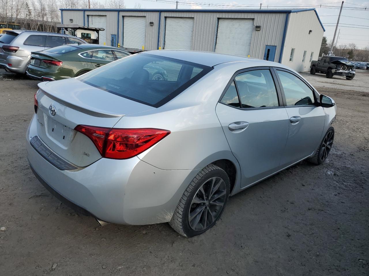 2018 TOYOTA COROLLA L - Фото 3